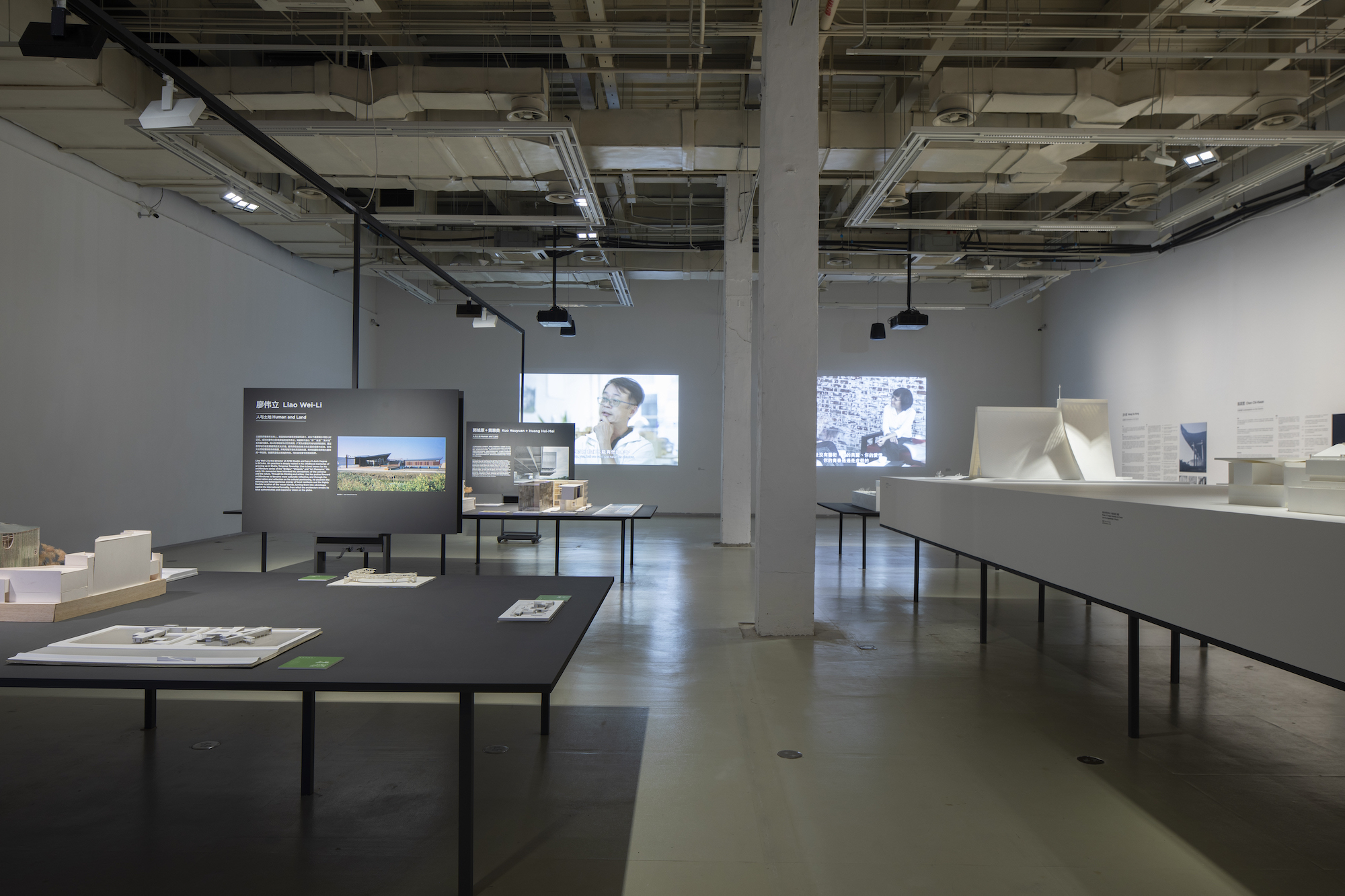 “直行与迂回”展现现场，©上海当代艺术博物馆。