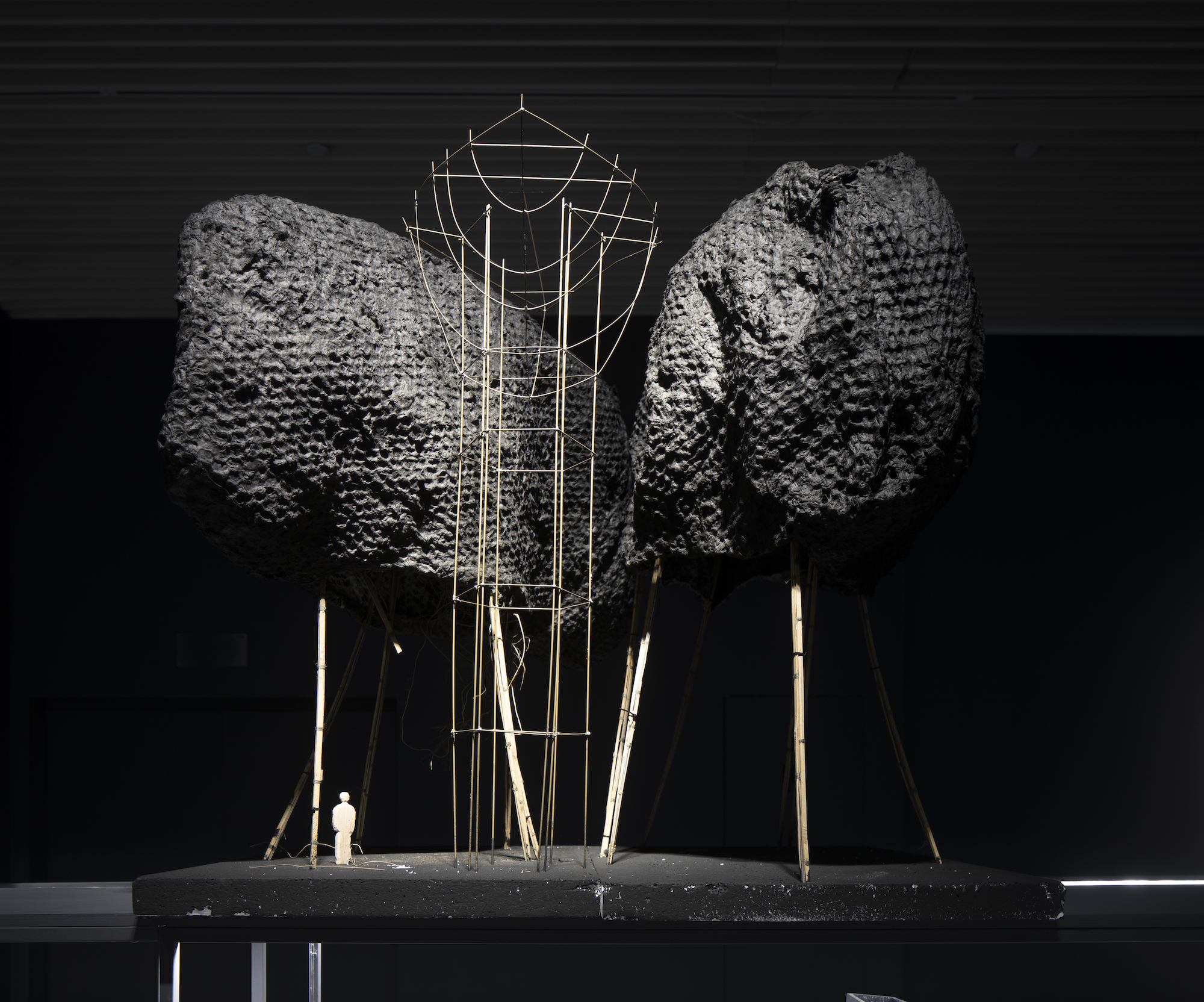 “直行与迂回”展现现场，©上海当代艺术博物馆。
